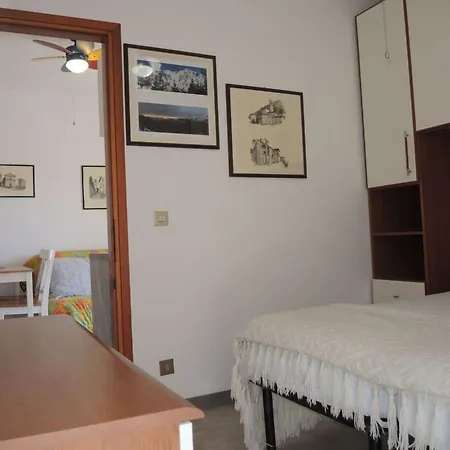 Lägenhet Colourful Flat With Balcony In Bibione