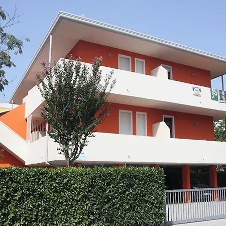 Colourful Flat With Balcony In *